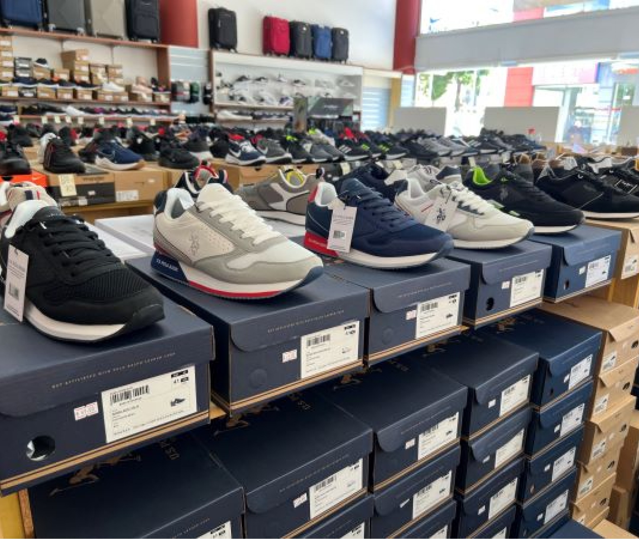 mens shoe center